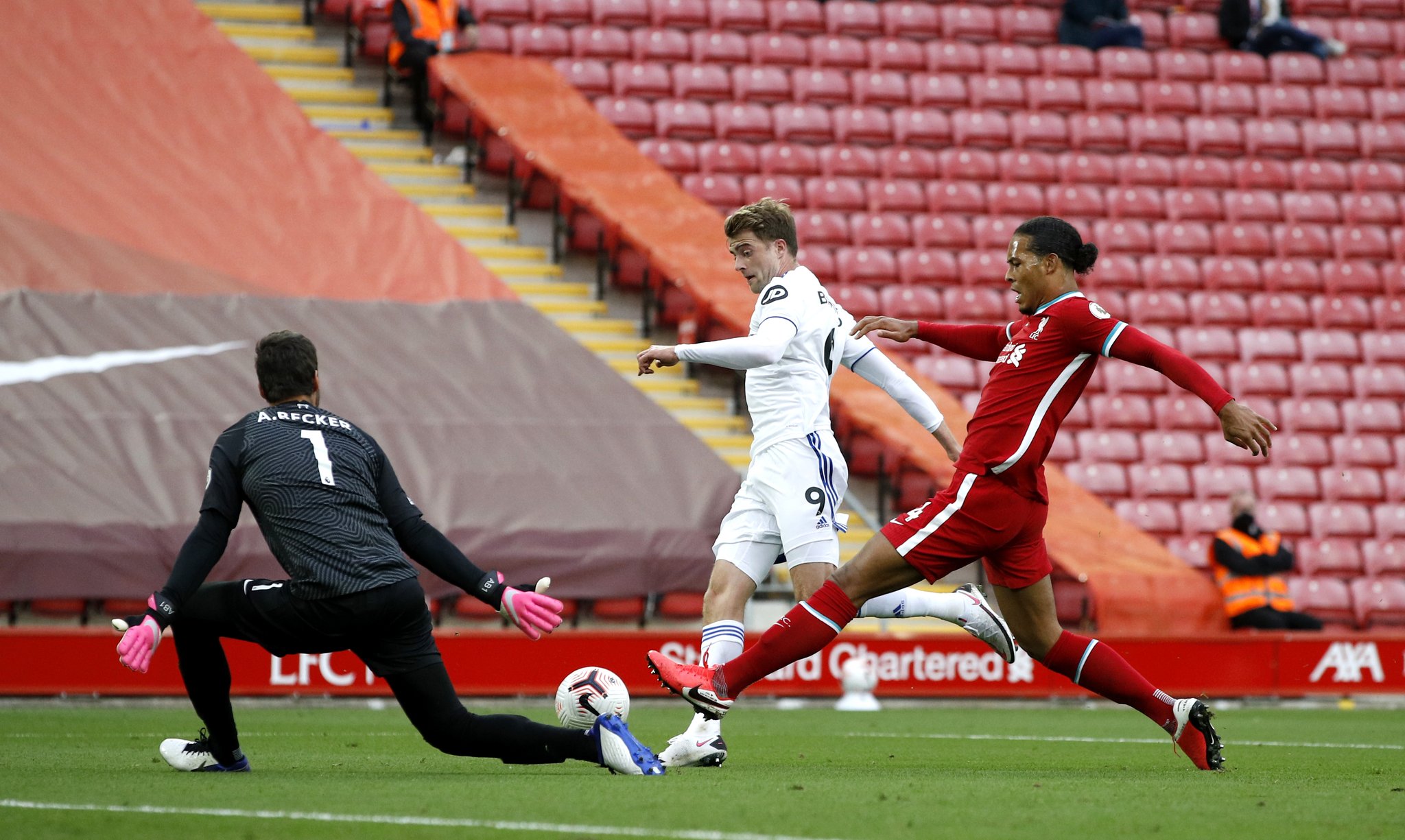 引力的冬日 引力的冬日